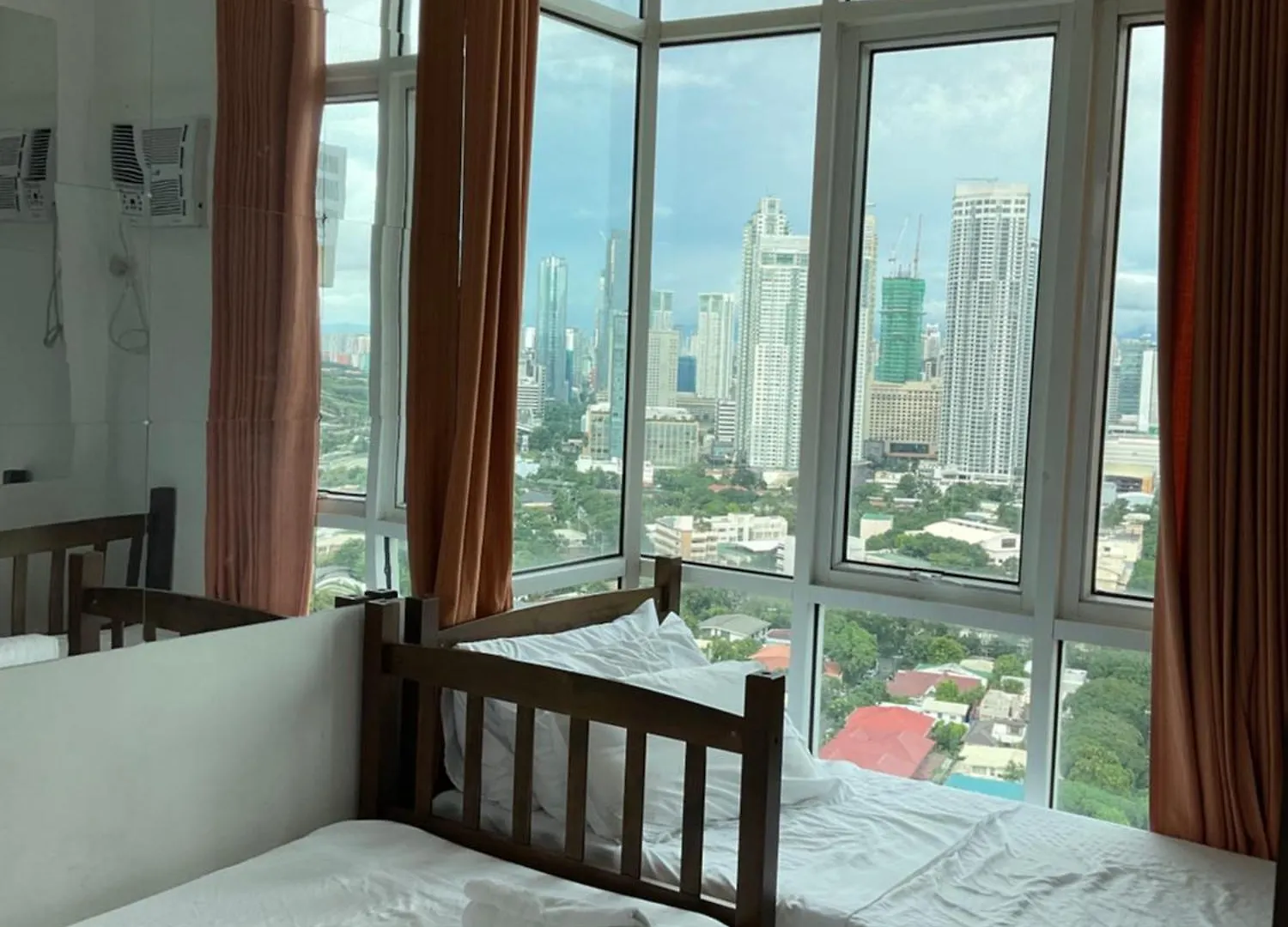 Clazzy Home At San Lorenzo Manila Philippines